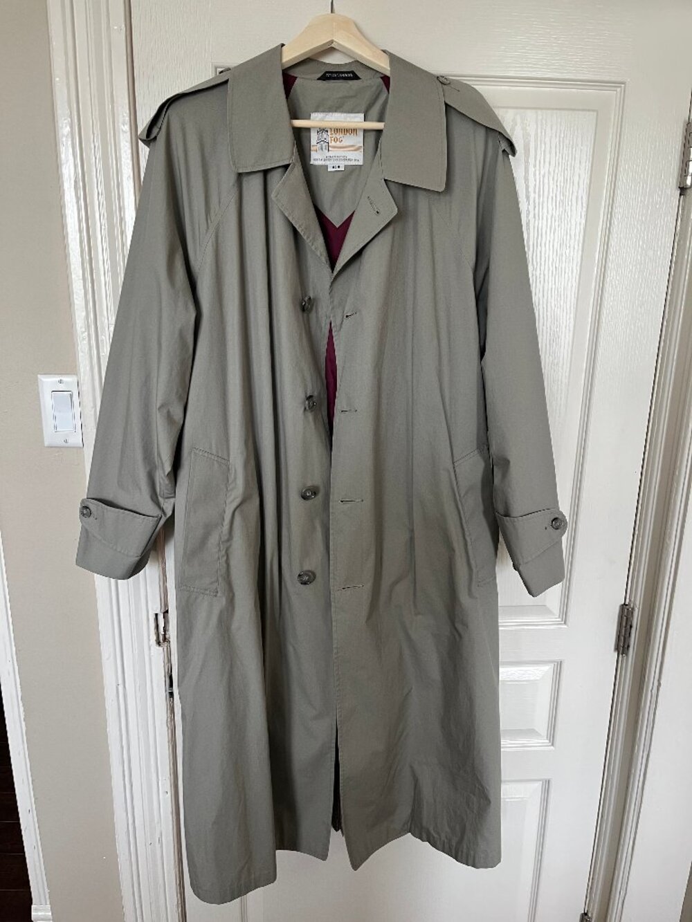 London Fog men's trench coat -- single-breasted, belted -- size 42R
